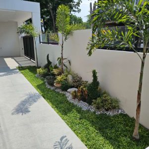 Step Inside Your Dream Bungalow - Fully Furnished 3-Bedroom Home with Pool_142601