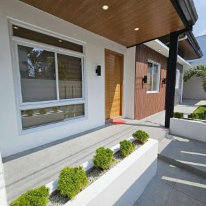 Step Inside Your Dream Bungalow - Fully Furnished 3-Bedroom Home with Pool_142613