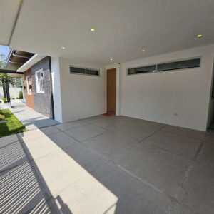 Step Inside Your Dream Bungalow - Fully Furnished 3-Bedroom Home with Pool_142631