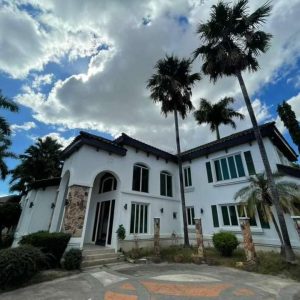 Timeless Mediterranean Style Mansion in Sunset Estate 12