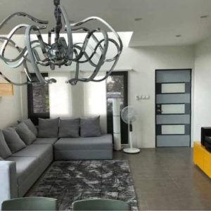Turn-Key Living in Prime Location Modern 3-Bed Home Near Clark International Airport_1628499896865