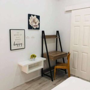 breezy_and_bright_home_in_friendly_neighborhood_near_clark_airport 11