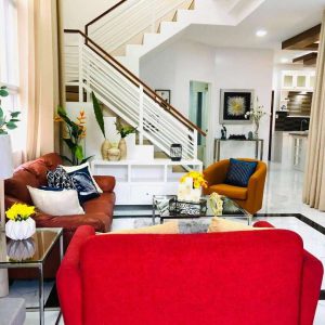 breezy_and_bright_home_in_friendly_neighborhood_near_clark_airport 2