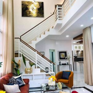 breezy_and_bright_home_in_friendly_neighborhood_near_clark_airport 3