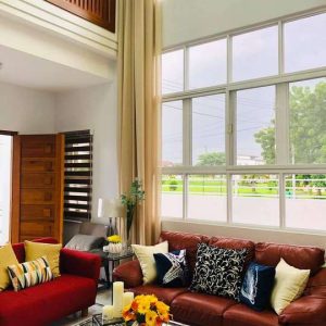 breezy_and_bright_home_in_friendly_neighborhood_near_clark_airport 5