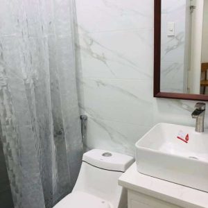 breezy_and_bright_home_in_friendly_neighborhood_near_clark_airport 9