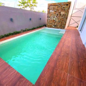 house_with_pool_in_enclave 17