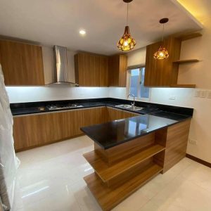 luxurious 5 bedrooms house and lot in pulu amsic 1