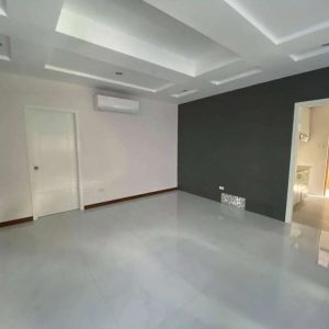 luxurious 5 bedrooms house and lot in pulu amsic 12