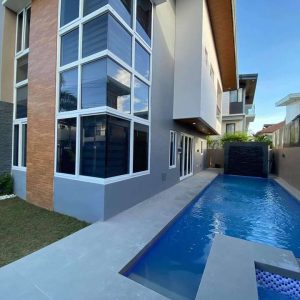 luxurious 5 bedrooms house and lot in pulu amsic 13
