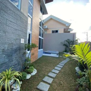 luxurious 5 bedrooms house and lot in pulu amsic 14