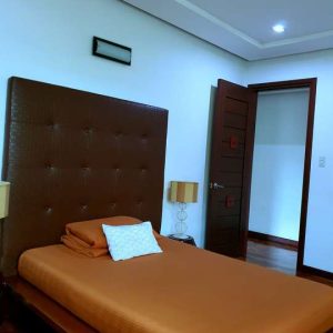 luxurious mansion in san fernando 21