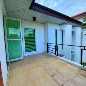 luxurious mansion in san fernando 33