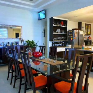 open floor plan bungalow with swimming pool in angeles 11