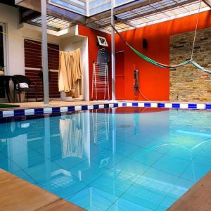 open floor plan bungalow with swimming pool in angeles 28