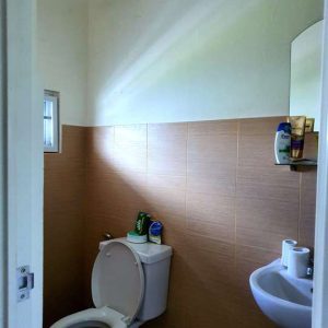 open floor plan bungalow with swimming pool in angeles 6