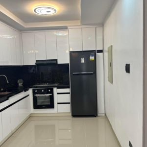 Luxurious House with Income Potential_6