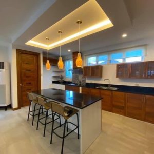 received_1610715966428703