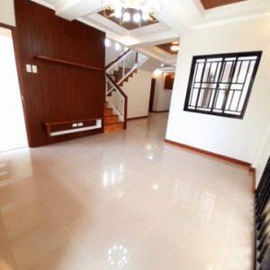 Luxury 3 Storey Oasis – 6 Bedroom Home with Pool at Unbeatable Price_221638537245431