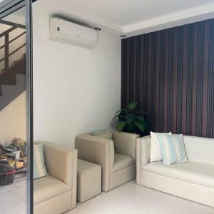 Luxurious House with Income Potential_14