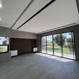 received_370221632459302