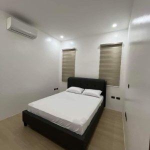 Contemporary 4BR Home near Clark_11