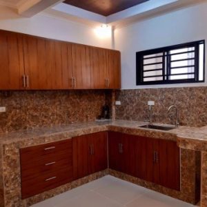 Luxury 3 Storey Oasis – 6 Bedroom Home with Pool at Unbeatable Price_504894898416738