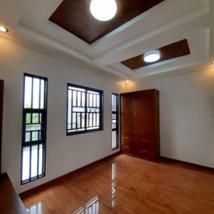 Luxury 3 Storey Oasis – 6 Bedroom Home with Pool at Unbeatable Price_562921192590406