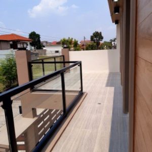 Luxury 3 Storey Oasis – 6 Bedroom Home with Pool at Unbeatable Price_632508678452914
