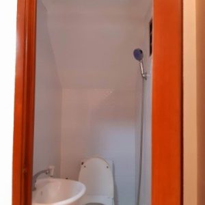 Luxury 3 Storey Oasis – 6 Bedroom Home with Pool at Unbeatable Price_778003193825210