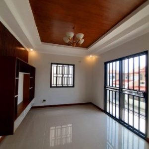 Luxury 3 Storey Oasis – 6 Bedroom Home with Pool at Unbeatable Price_787515816294536