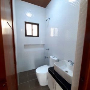 Luxury 3 Storey Oasis – 6 Bedroom Home with Pool at Unbeatable Price_807217727788224