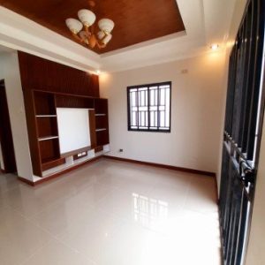 Luxury 3 Storey Oasis – 6 Bedroom Home with Pool at Unbeatable Price_950994202891017