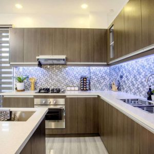 sophisticated_smart_home_in_forest_park_north 42