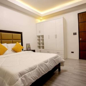 sophisticated_smart_home_in_forest_park_north 44