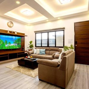 sophisticated_smart_home_in_forest_park_north 46