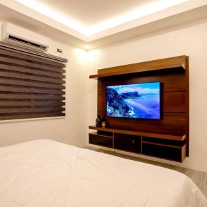 sophisticated_smart_home_in_forest_park_north 58