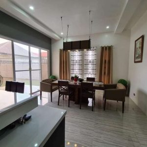 spacious_2_storey_home_in_town_and_country_with_big_yard 13