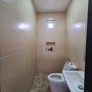 spacious_2_storey_home_in_town_and_country_with_big_yard 3