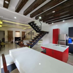 spacious_2_storey_home_in_town_and_country_with_big_yard 4